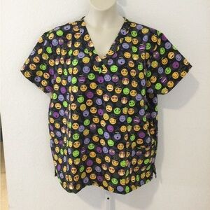 Cassandra O Spooky Reaction Halloween theme scrub pullover Womans 2XL